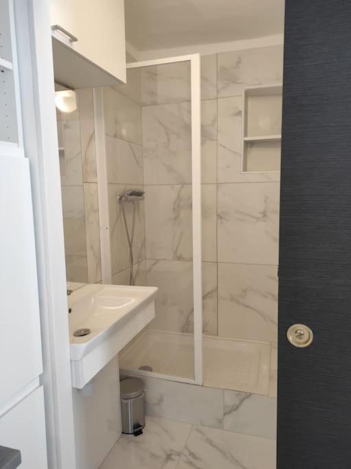Superbe Appartement En Plein Centre Ville Viarmes Exterior photo